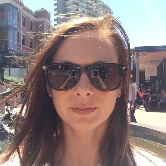 Meet your Posher, Catherine - Picture 2 of 2